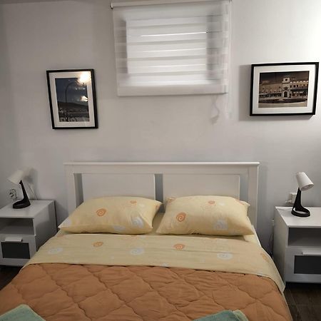 Studio Apartman Nona Angela-Valun Cres Exteriör bild