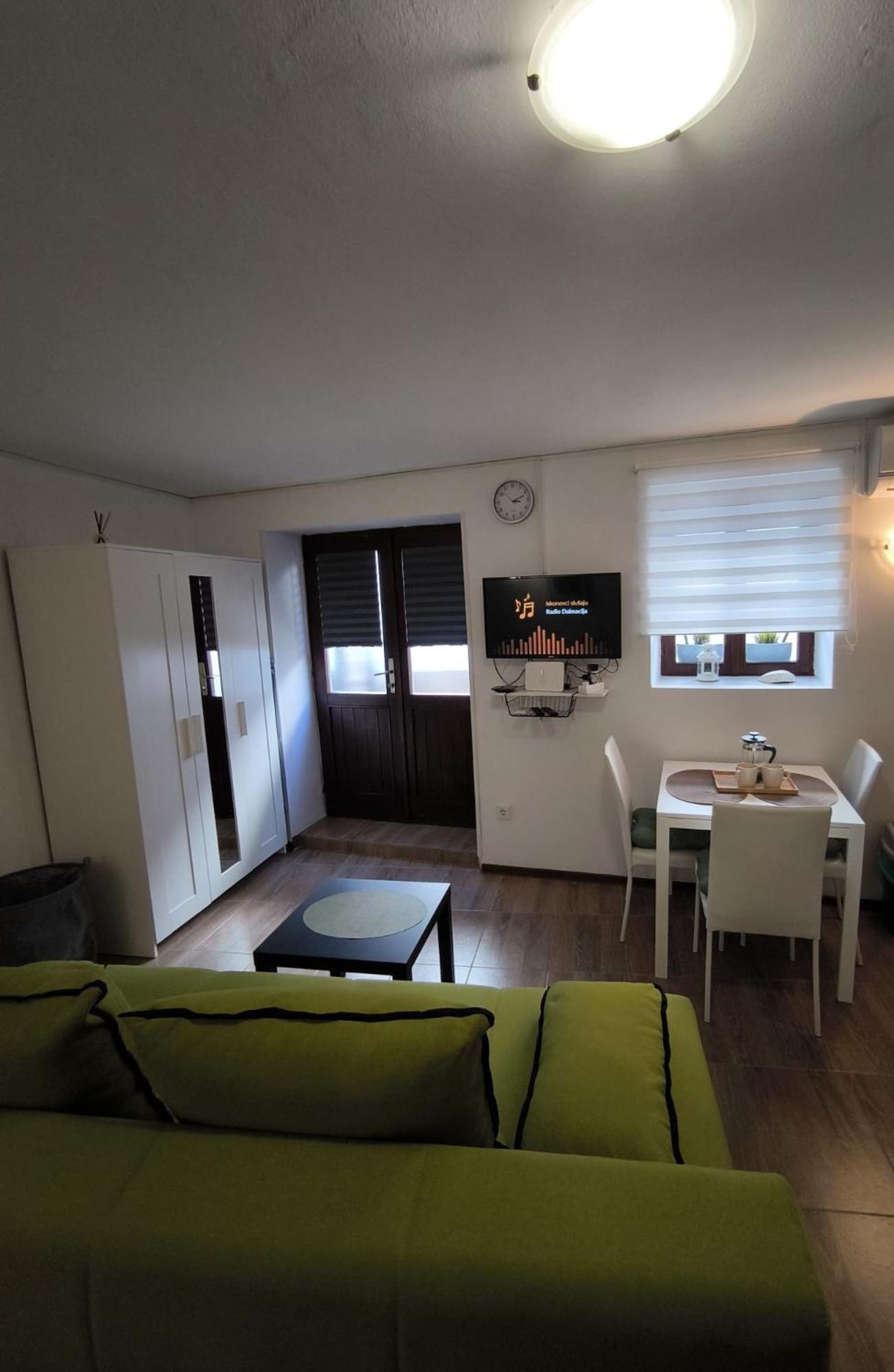 Studio Apartman Nona Angela-Valun Cres Exteriör bild