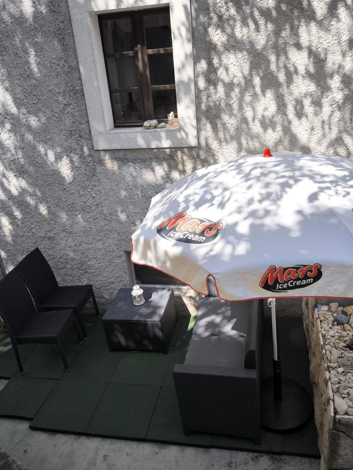 Studio Apartman Nona Angela-Valun Cres Exteriör bild